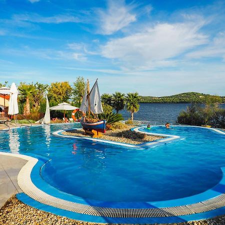 Salve Croatia Mobile Homes In Amadria Park Trogir Seget Vranjica Exterior foto