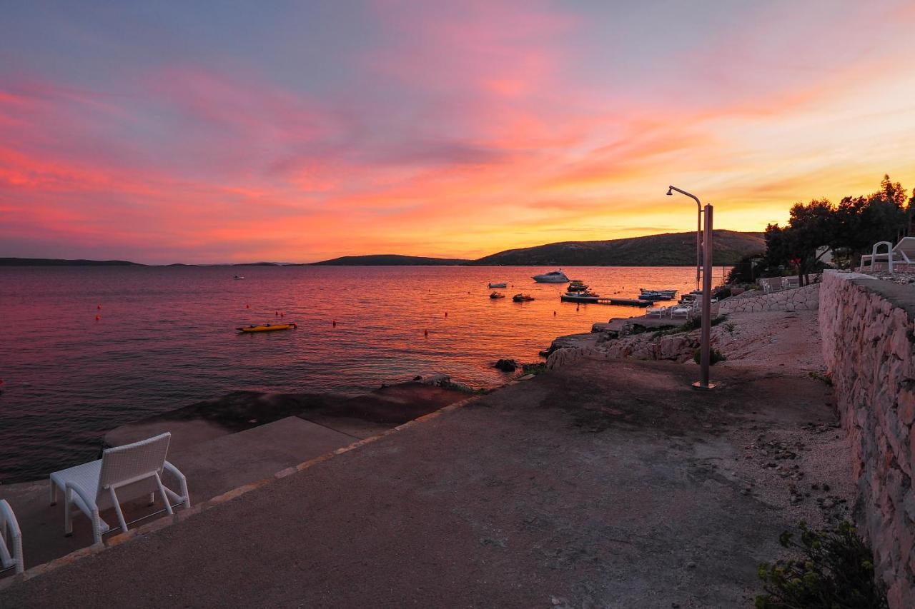 Salve Croatia Mobile Homes In Amadria Park Trogir Seget Vranjica Exterior foto